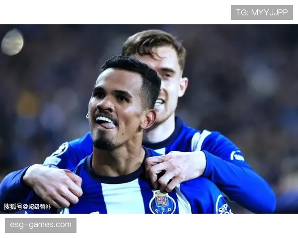 波尔图队连胜势头强劲,持续领跑引关注 波尔图队连胜势头强劲,持续领跑引关注