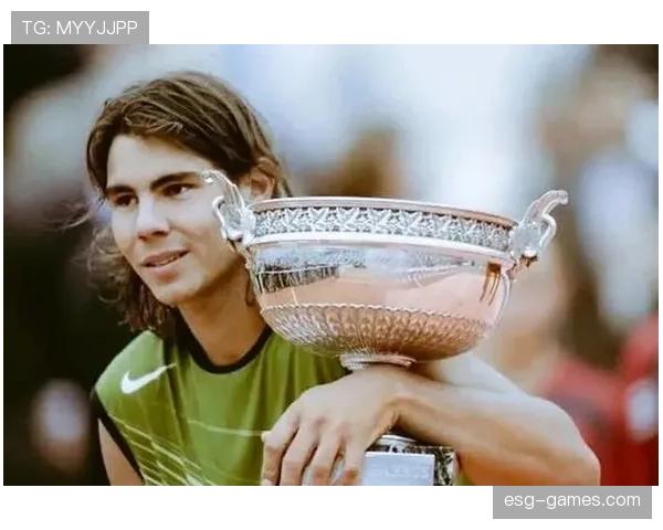 纳达尔穿得像个古代贵族，球场外竟然藏着这么奢侈的小秘密？