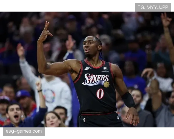 马克西挡拆拉开空间，效率超越上赛季自己