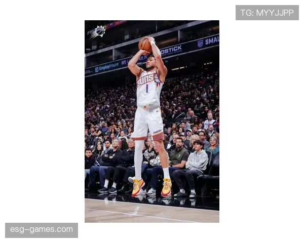 布克突破拉开防线提升得分效率显著优于上赛季